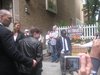 Thumb_radcliffe_appearances_regisandkelly_09