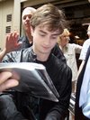 Thumb_radcliffe_appearances_regisandkelly_10