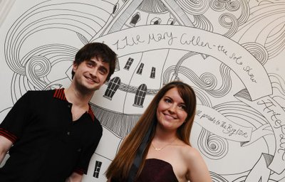 Normal_radcliffe_appearances_lmcart_-16
