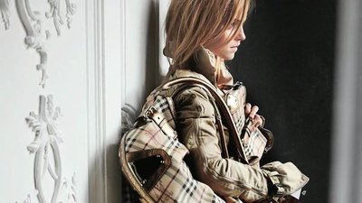 Normal_watson_posed_burberry2010bts_011