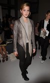 Thumb_watson_appearances_londonfashionweek08_06