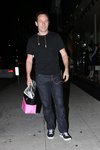 Thumb_isaacs_candids_mrchow10_03
