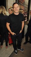 Thumb_isaacs_appearances_solangestoreopening_01