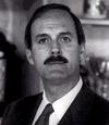 Thumb_cleese_studioandposed_01