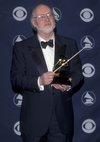 Thumb_williams_appearances_1999grammy_2
