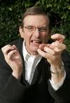 Thumb_newell_studioandposed_01