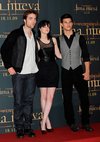 Thumb_pattinson_appearances_newmoonphotocallmadrid09_02