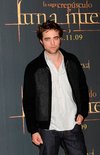 Thumb_pattinson_appearances_newmoonphotocallmadrid09_08