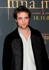Thumb_pattinson_appearances_newmoonphotocallmadrid09_16