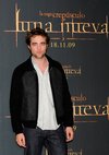 Thumb_pattinson_appearances_newmoonphotocallmadrid09_17
