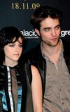 Thumb_pattinson_appearances_newmoonphotocallmadrid09_24