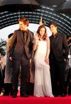 Thumb_pattinson_appearances_twilightpremjapan_01