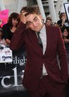 Thumb_pattinson_apperances_eclipsepremierela_002