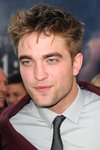 Thumb_pattinson_apperances_eclipsepremierela_044