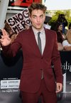 Thumb_pattinson_apperances_eclipsepremierela_069