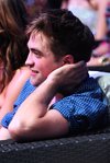 Thumb_pattinson_apperances_tca_050