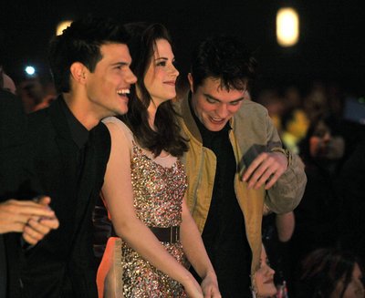 Normal_pattinson_apperances_peopleschoice_2011_036