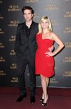 Thumb_pattinson_appearances_wfe_paris_premiere_002