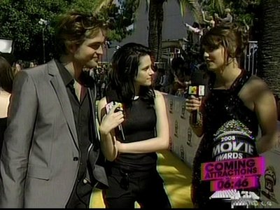 Normal_pattinson_interviews_mtvmovieawards08_005