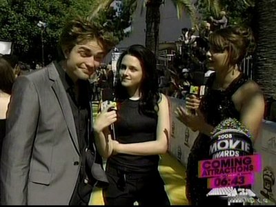 Normal_pattinson_interviews_mtvmovieawards08_007