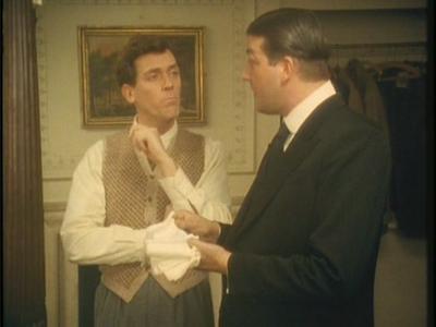 Normal_fry_television_jeevesandwooster_1x05_106