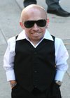 Thumb_troyer_appearances_imaginariumofdoctorparnassusprem_06