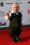 Thumb_troyer_appearances_imaginariumofdoctorparnassusprem_10