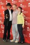 Thumb_henderson_appearances_lifeduringwartimepresscall09_19