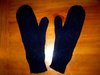 Thumb_knitting_mugglewear_ravenhermionecablebobblemittens_girlywithatwist