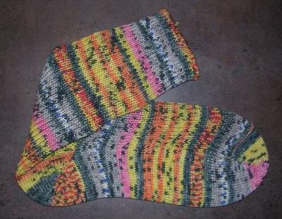 Normal_crafts_knitting_hpsocks_lupin_02