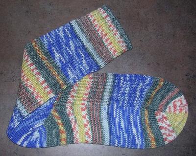 Normal_crafts_knitting_hpsocks_ronharry_02