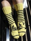 Thumb_knitting_mugglewear_socks_hoorayhufflepuff_lykkefanten