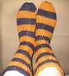 Thumb_knitting_socks_ravenclawdobby_bradjenn52