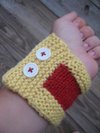 Thumb_knitting_mugglewear_gryffindorwristbandbutton_quietish
