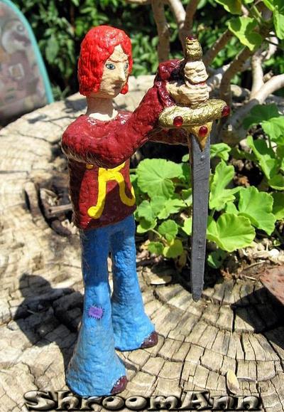 Normal_othercrafts_dolls_papermacheron3_tsosh