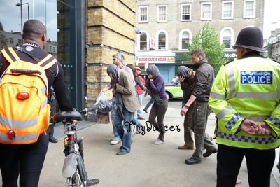 Normal_deathlyhallows_behindthescenes_2010maykingcrossepilogue_26
