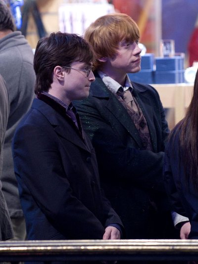 Normal_dh_behindthescenes_onset_027