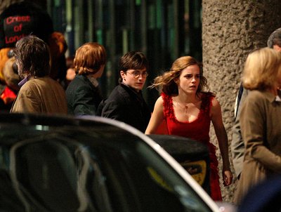 Normal_dh_behindthescenes_onset_028
