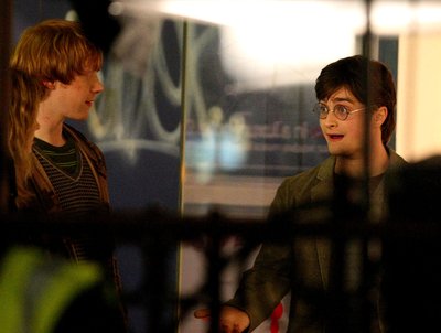 Normal_dh_behindthescenes_onset_030