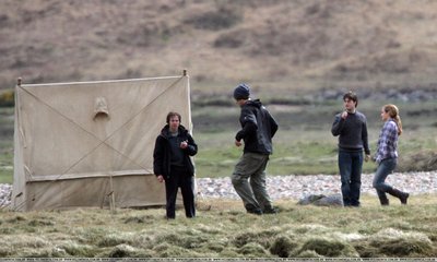 Normal_dh_behindthescenes_onset_12
