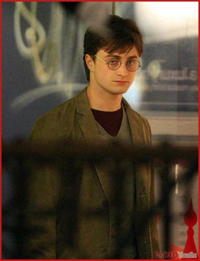 Normal_dh_behindthescenes_onset_52