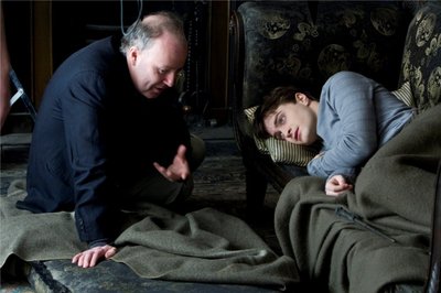 Normal_dh_behindthescenes_onset4_056