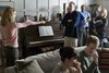 Thumb_dh_behindthescenes_onset4_053