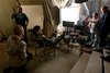 Thumb_dh_behindthescenes_onset4_061