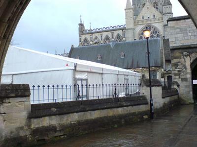 Normal_movies_hbp_filming_gloucestercathedral_44