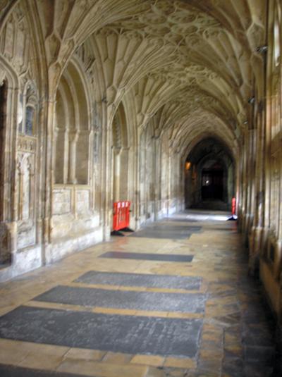 Normal_movies_hbp_gloucestercathedral_prep_02