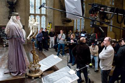 Normal_movies_halfbloodprince_officialhighres_behindscenesddgreathall_001