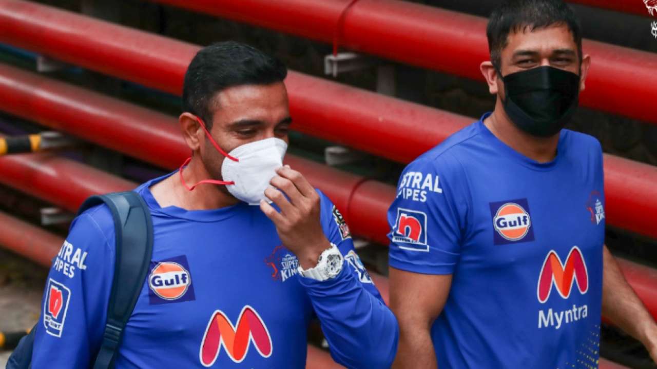 Players begin reaching home as Hussey to remain in India