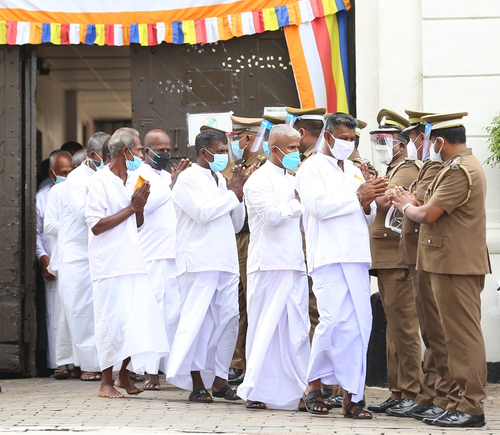 President pardons 93 prisoners on Poson