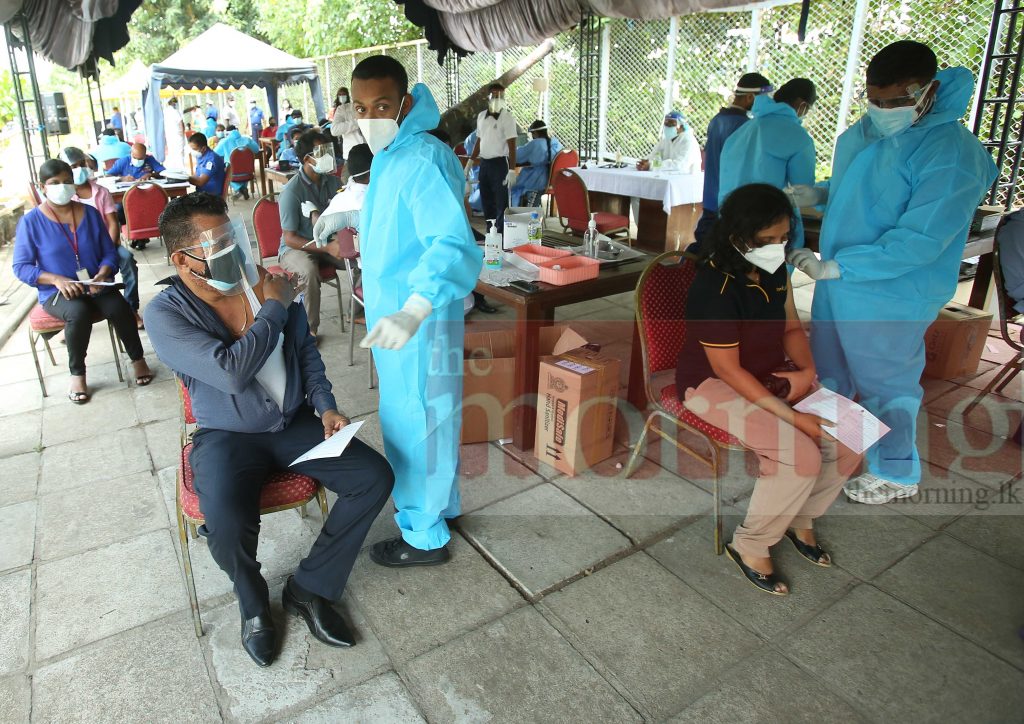 Covid vaccination for those over 30 years in Western Province